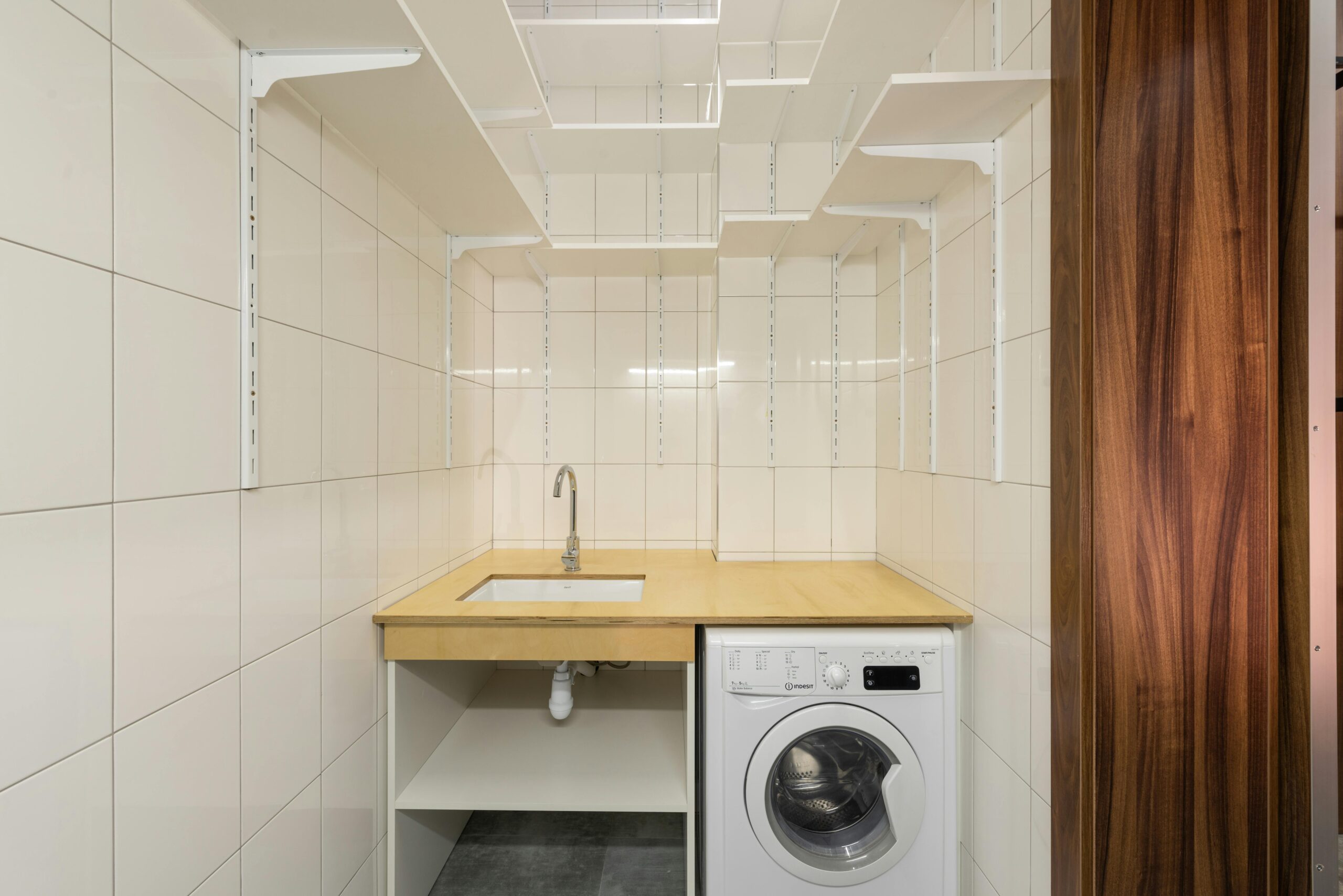 Beliebte Nebenjobs von zu Hause aus für zusätzliches Einkommen 2 Kostenloses Stock Foto zu allzweckraum, design, dienstprogramm