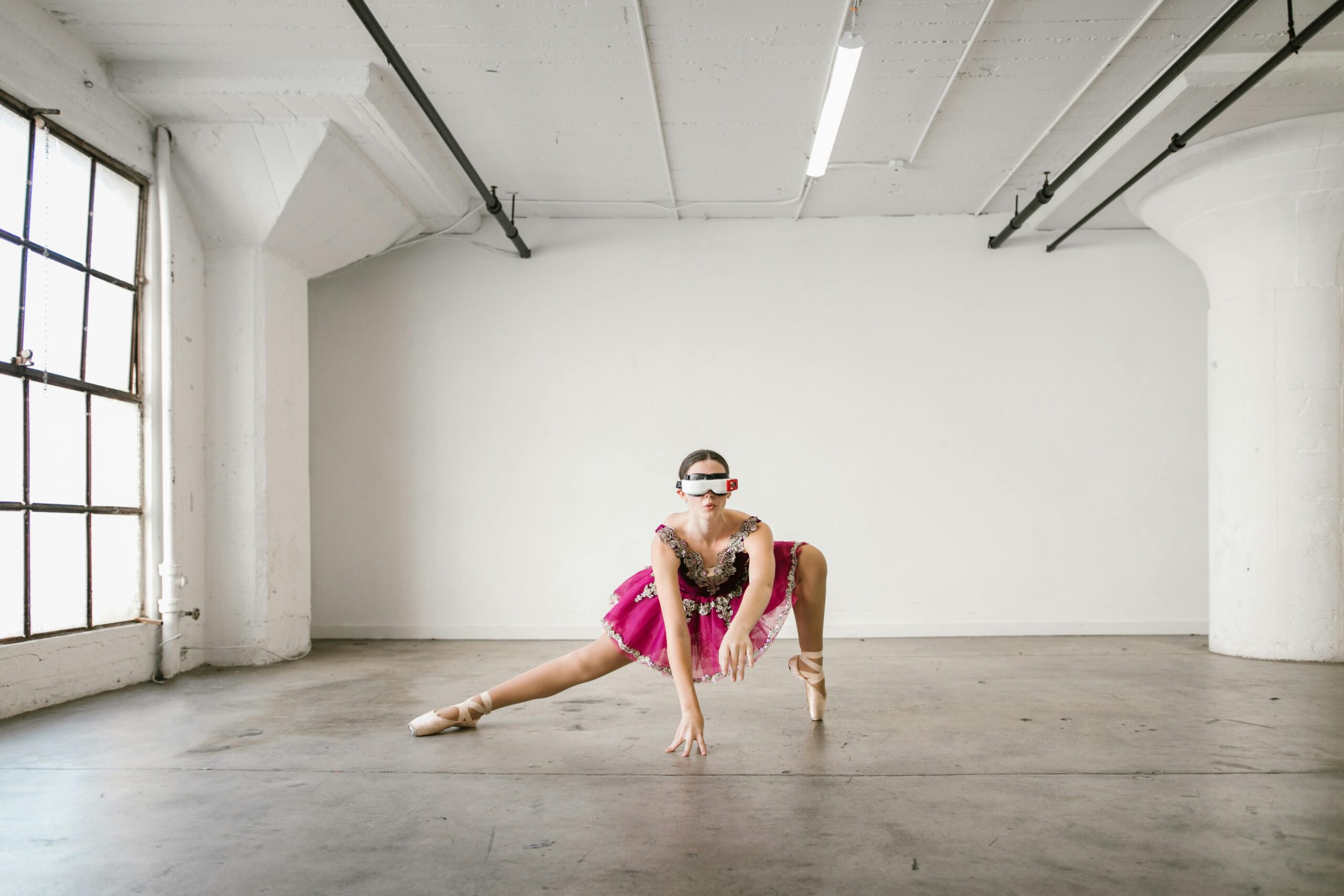 High-Ticket-Affiliate-Marketing: Aufbau, Funnel, Skalierung 2 Kostenloses Stock Foto zu anmut, avantgarde, ballerina